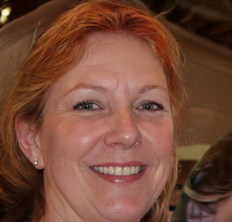 Portrait d'Élise Fontaine, analyste senior